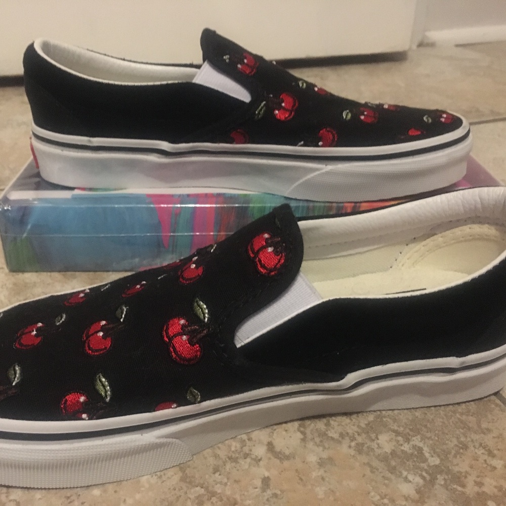 Cherry Popper 🍒 Vans